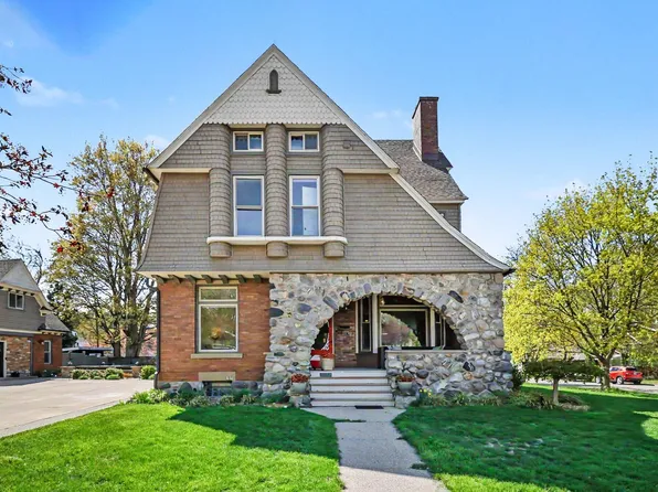 303 S Courtland St, Hart, MI 49420