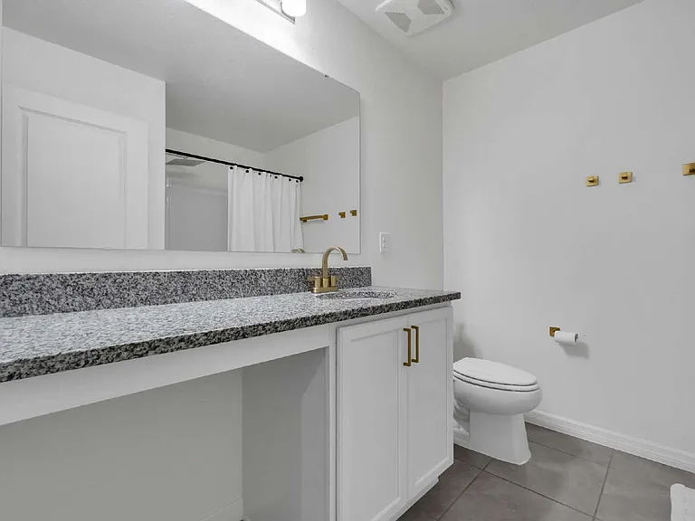 3800 Whitetail Ct — Photo 7