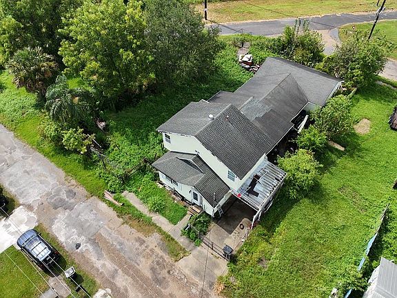 5th image of 2719 Edge St