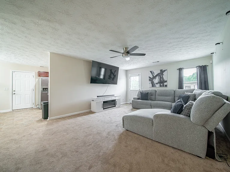 5788 Sandy View Dr — Photo 12