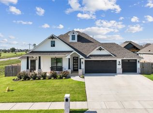 1910 Shelby St, Pea Ridge, AR 72751