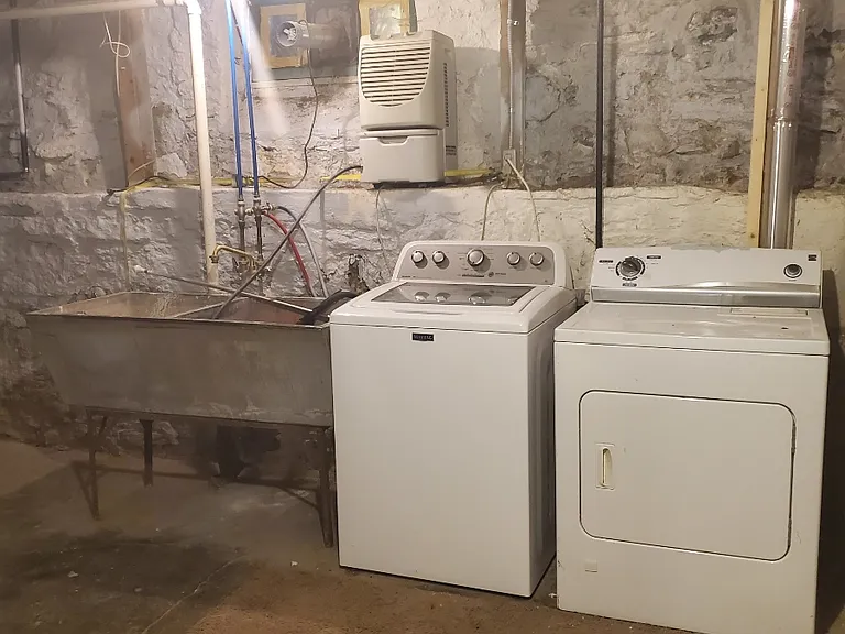 1133 Beech St #1 — Photo 6