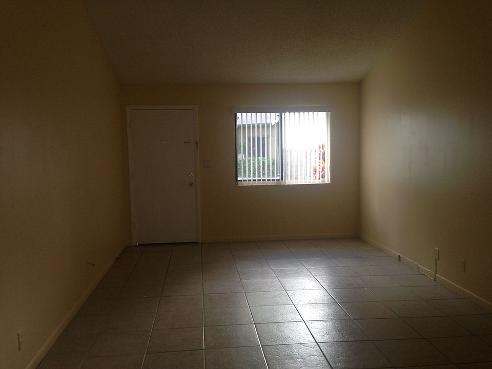 1st image of 21131 NE 5th Pl