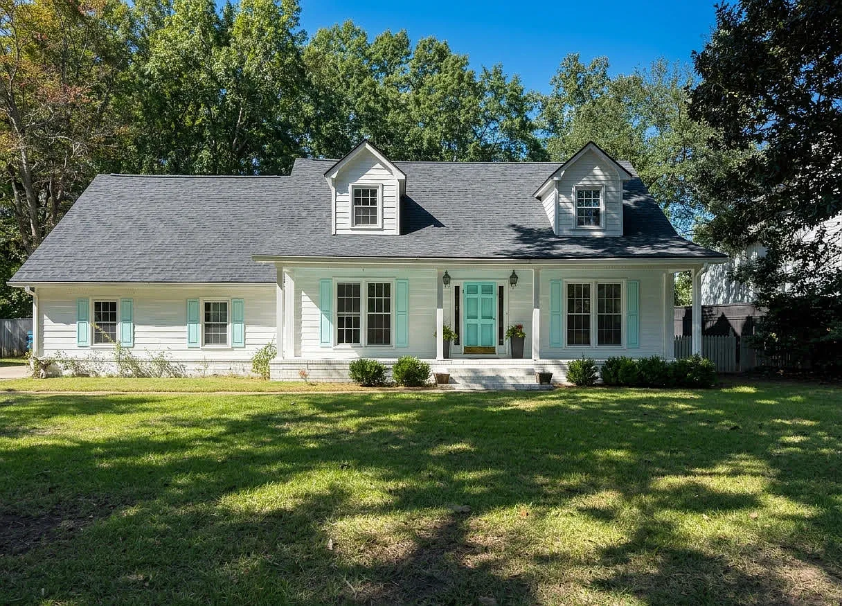 4 bed, 3.5 bath, 2714 sqft, $5,800 — Photo 1