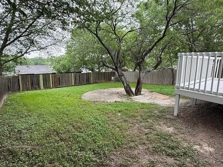 6919 Shannon Dr — Photo 10