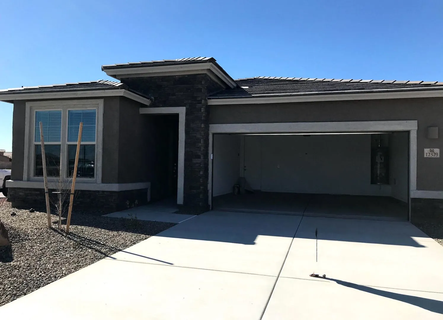 4 Bedrooms 2.5 Bathrooms - Marana — Photo 2