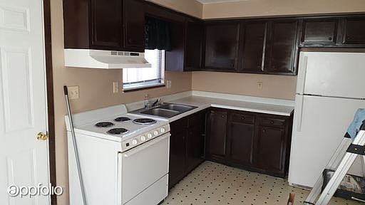 3rd image of 3919 N Illinois Ave
