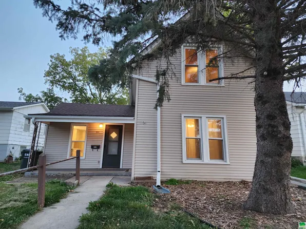 320 W Main St, Smithland, IA 51056