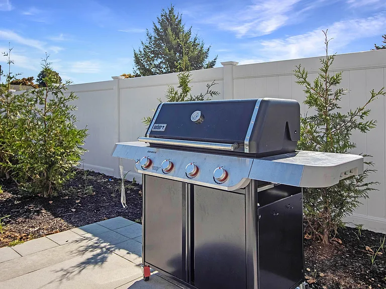 950 Tasker Ln — Photo 31