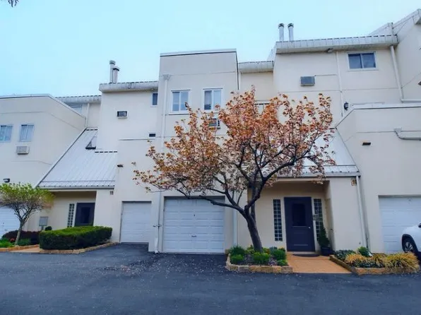 2716 Schurz Avenue #B1, Bronx, NY 10465