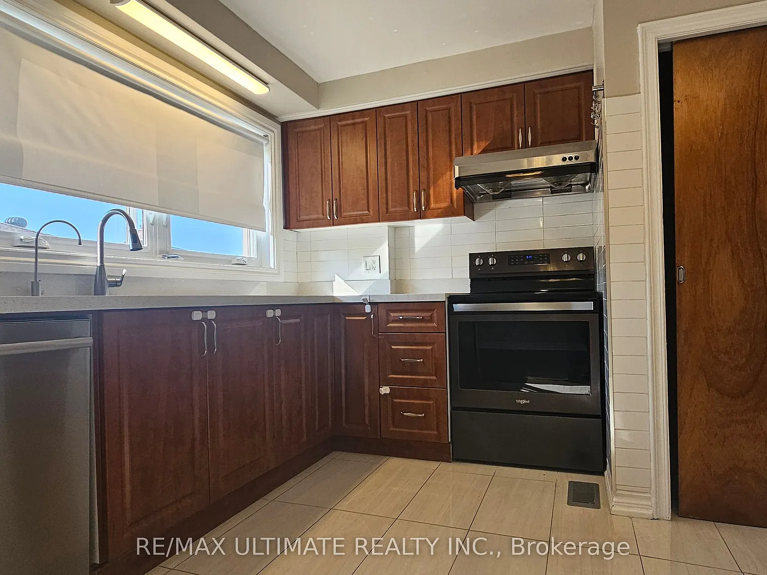 3 bed, $2,950 — Photo 4