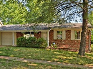 691 Woodrun Ct, Ballwin, MO
