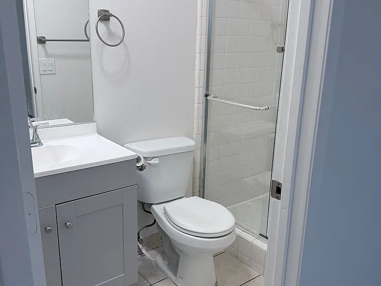 6518 Woodman Ave #1 — Photo 4