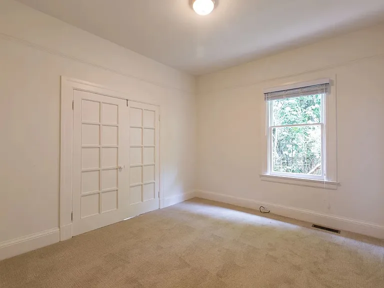 29 Glen Dr — Photo 10