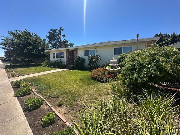 3rd image of 335 Sierra Avenue