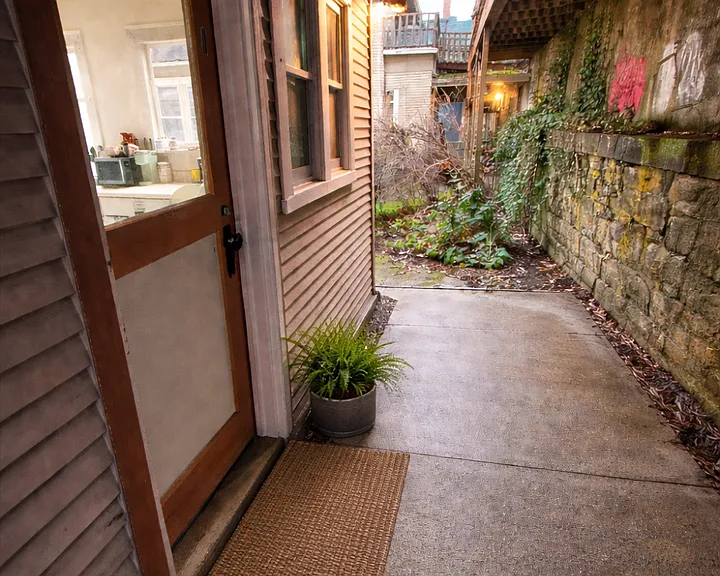 1006 N Garden St — Photo 15