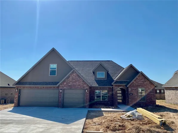 1201 Montichiello St, Tontitown, AR 72762