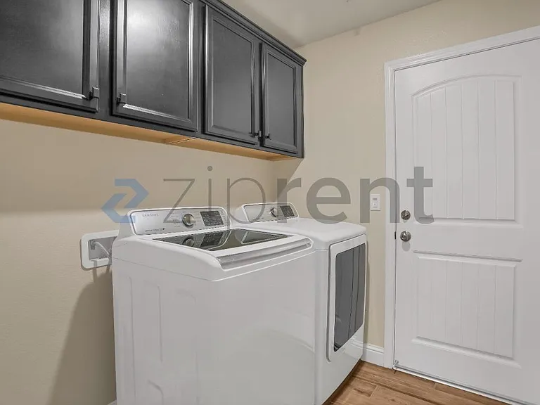 433 S Crescent Ln — Photo 27
