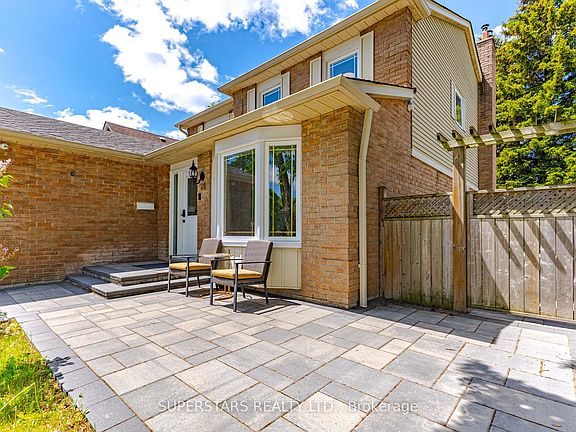 3rd image of 28 Bramblebrook Ave