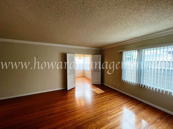 2nd image of 4039 Lincoln Ave #4043