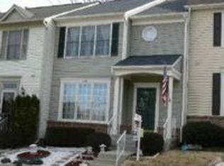 7305 Treetop Hill Ln, Springfield, VA 22152