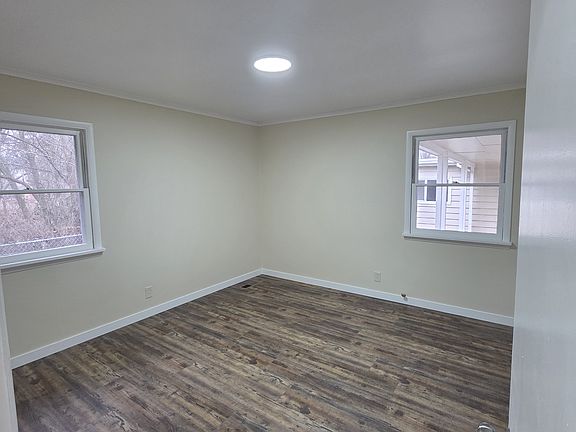 4th image of 1851 Carl St APT B