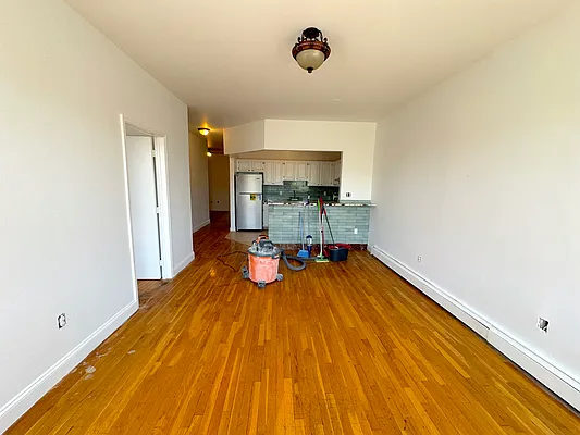 Rented by Capri Jet Realty Corp | media 12