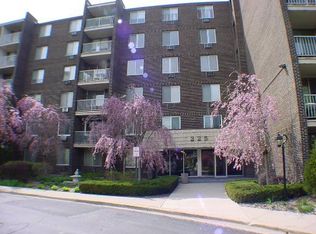 225 S Rohlwing Rd UNIT 106, Palatine, IL 60074