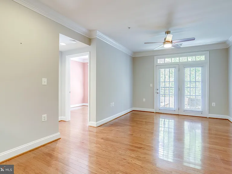 1115 Cameron St #208 — Photo 20