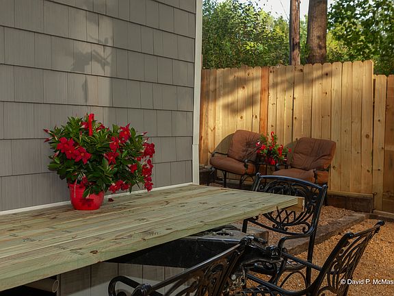 5th image of 112A Bluff Ln #A