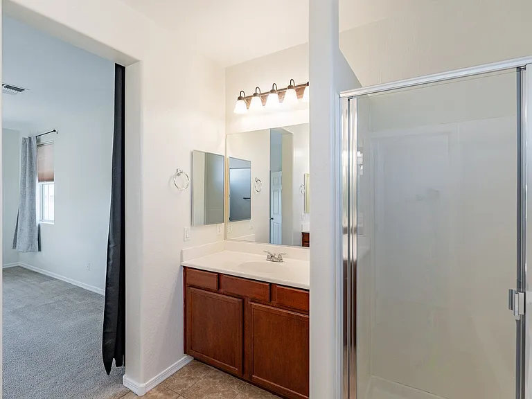 7416 S 27th Pl — Photo 20