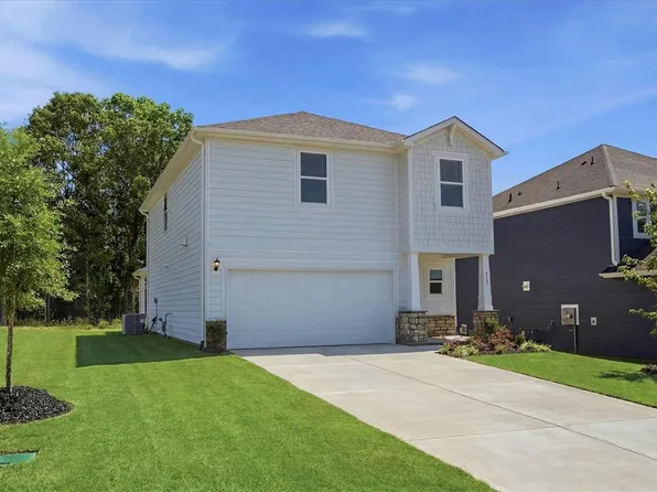 515 Hadlow St, Greer, SC 29651