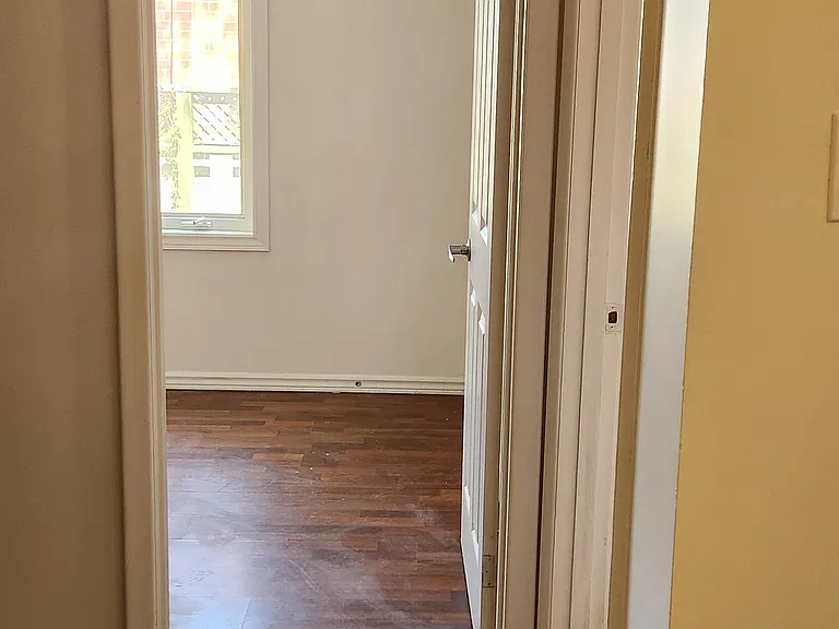 110 Wilson St W #2 — Photo 17