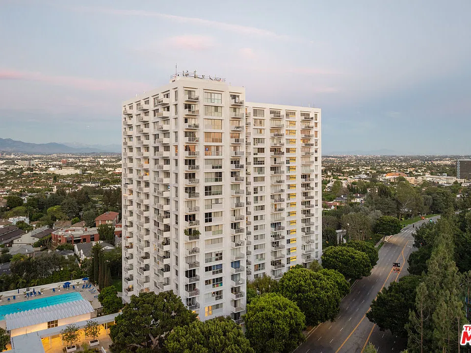 2170 Century Park E #1904