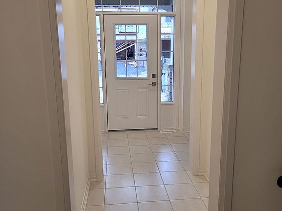 2nd image of 46 Copperhill Hts