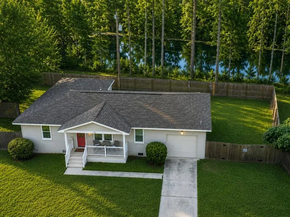 134 Wells Cir, Saint Stephen, SC 29479