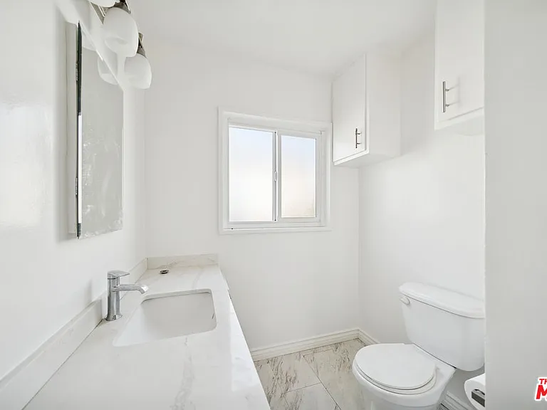 3652 Carmona Ave #6 — Photo 11