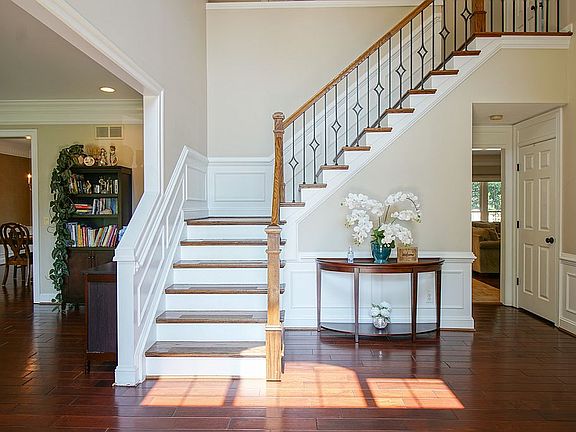 2nd image of 11700 Saddle Crescent Cir