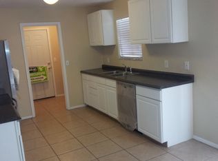 216 N Lone Oak Dr, Leesburg, FL 34748