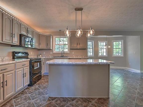 5th image of 614 Kallen Dr