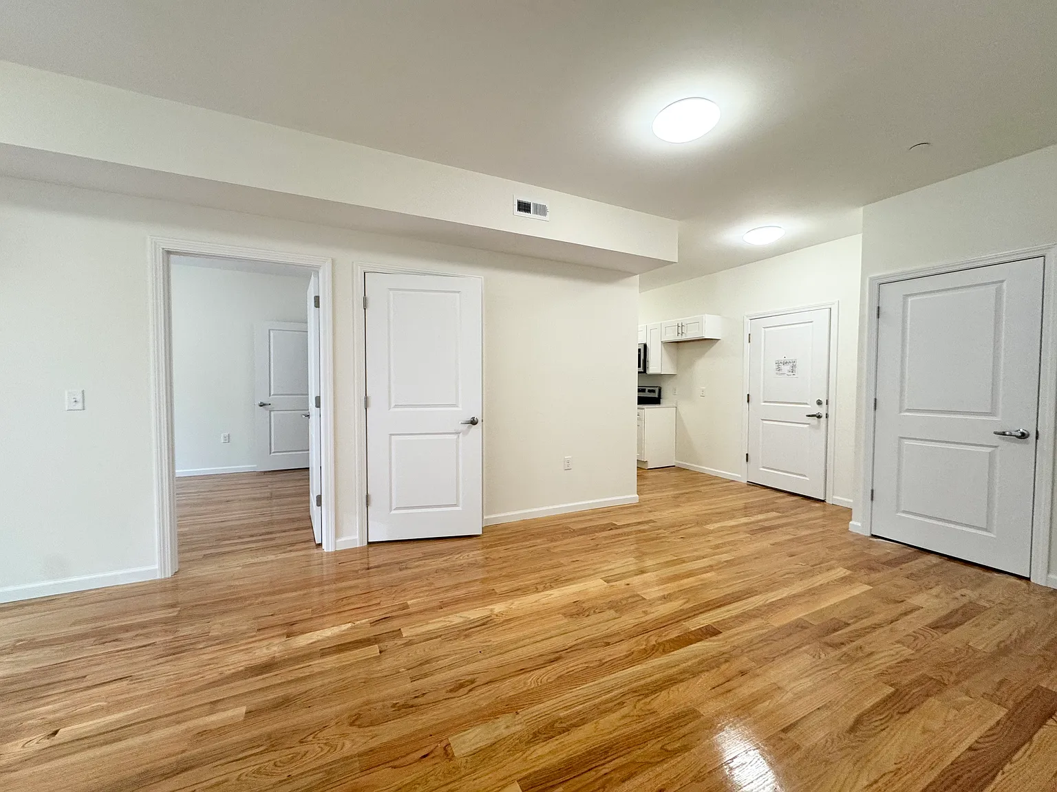 1269 Main St — Photo 2