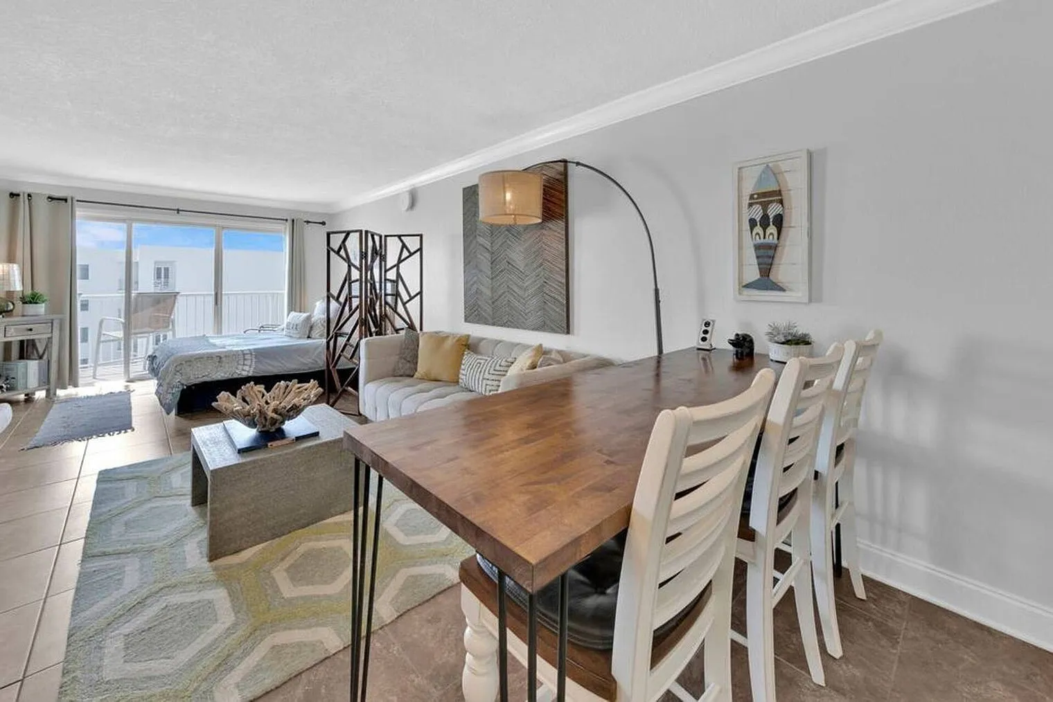 1 bed, 2.0 bath, 8611 sqft, $3,084 — Photo 1