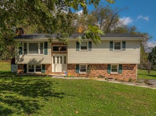 415 Winding Way Rd, Bristol, VA 24201