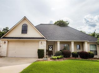 1020 Cardinal Dr, Richwood, TX 77566
