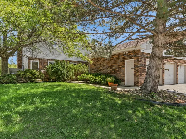 9 Morningside Dr #9, Roselle, IL 60172