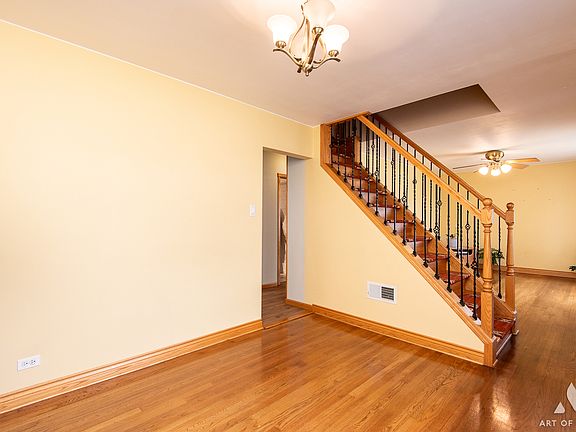 5th image of 4010 Bobby Ln
