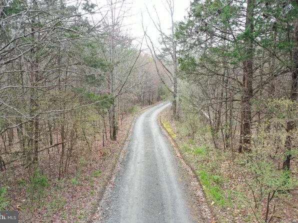 Oakland Rd, Louisa, VA 23093