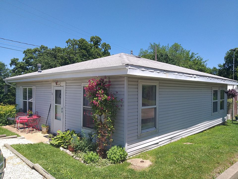 2nd image of 76 Clint Ave