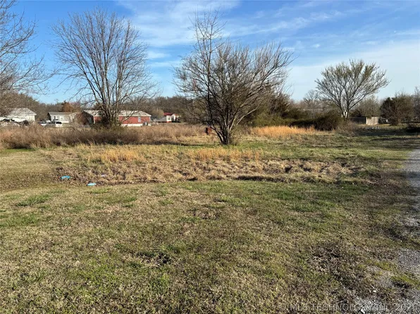 Polk Cir, Pryor, OK 74361