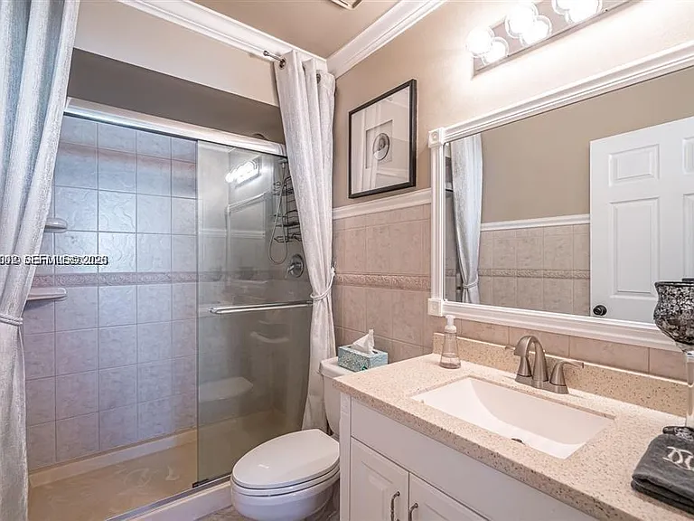 221 Waterside Dr #221 — Photo 7
